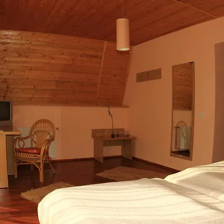 La Rosa Guest house 4*